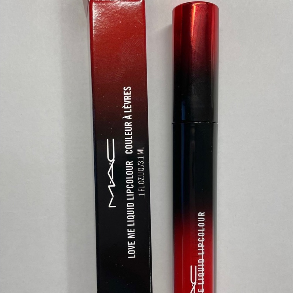MAC Adore Me - Picture 2 of 6
